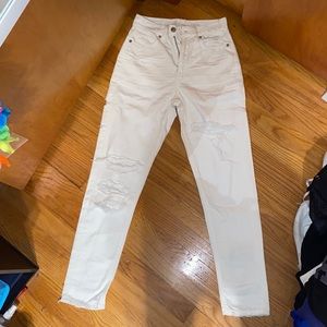 American Eagle white, mom jeans, size 00, regular length, NEVER WORN